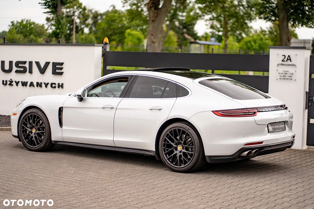 Porsche Panamera 4S - 17