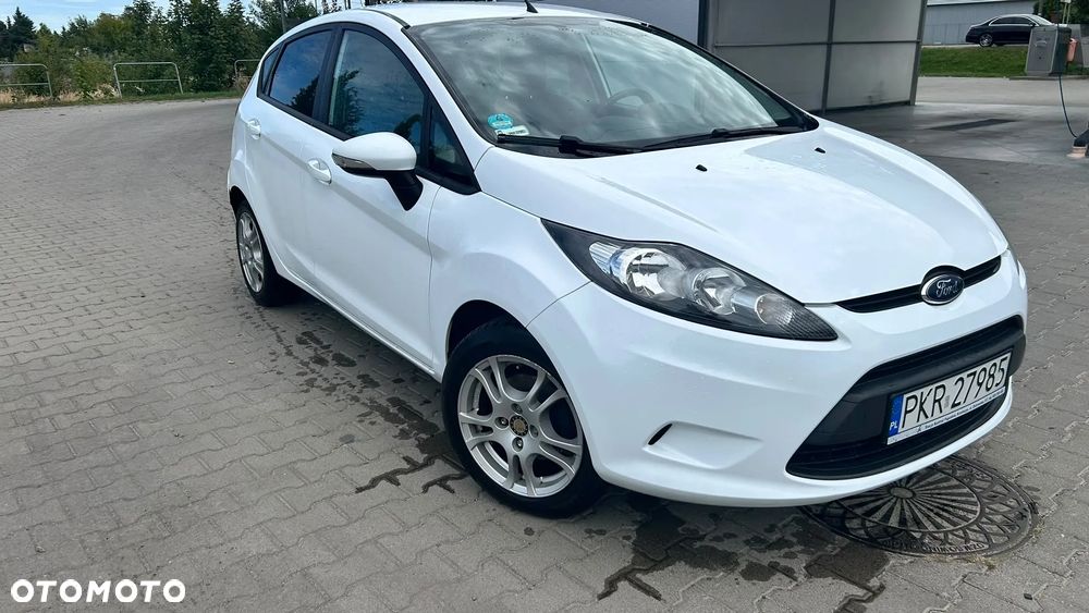 Ford Fiesta 2012 photo 3