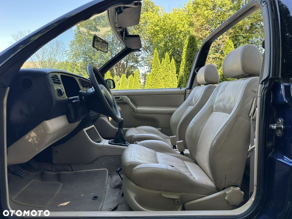 Volkswagen Golf - 11