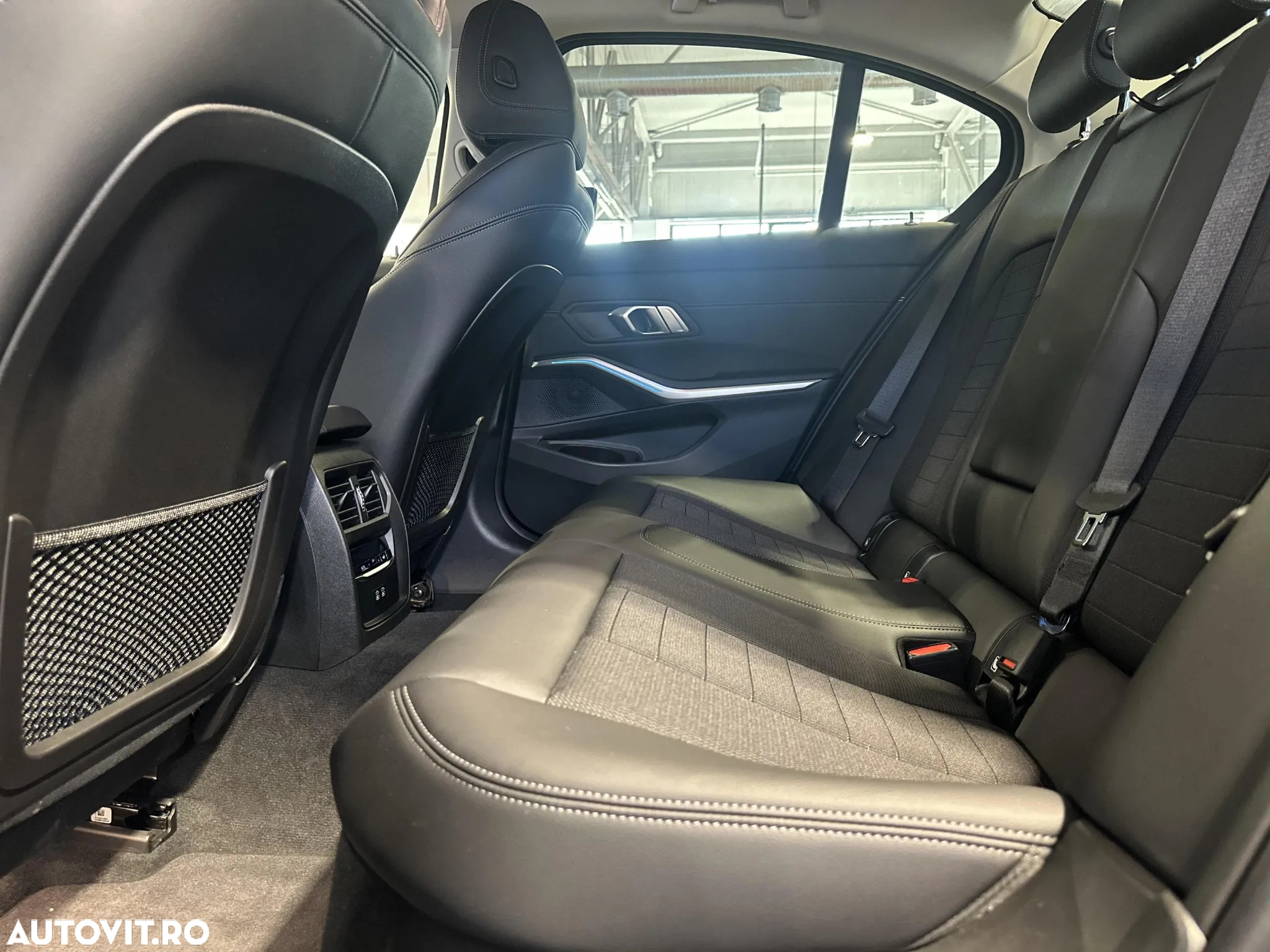 BMW Seria 3 320i xDrive Aut. - 12