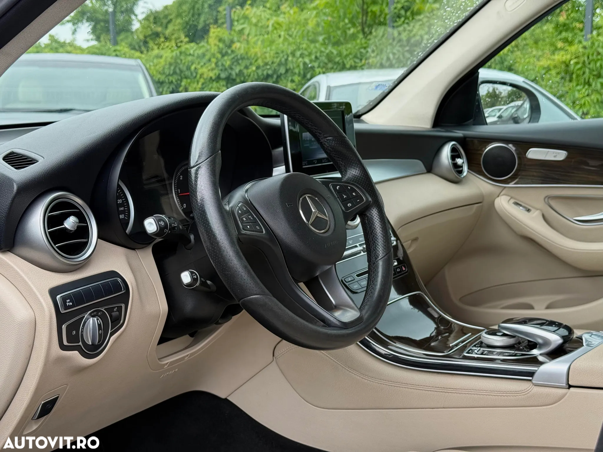 Mercedes-Benz GLC 220 d 4MATIC - 15