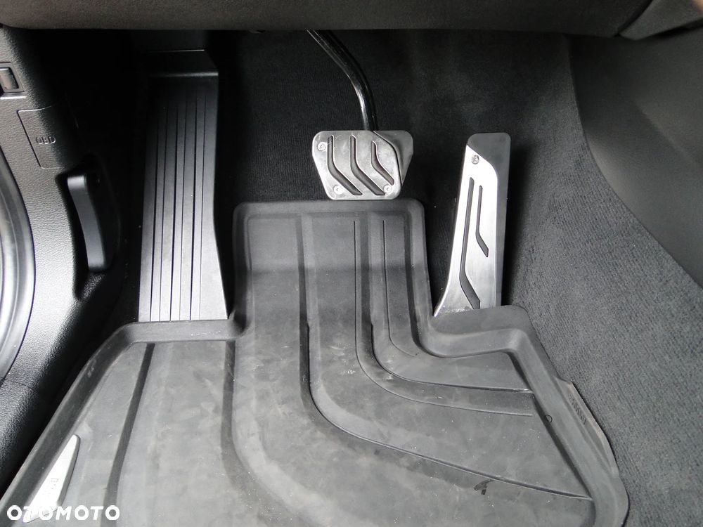 BMW X3 xDrive28i xLine sport - 36
