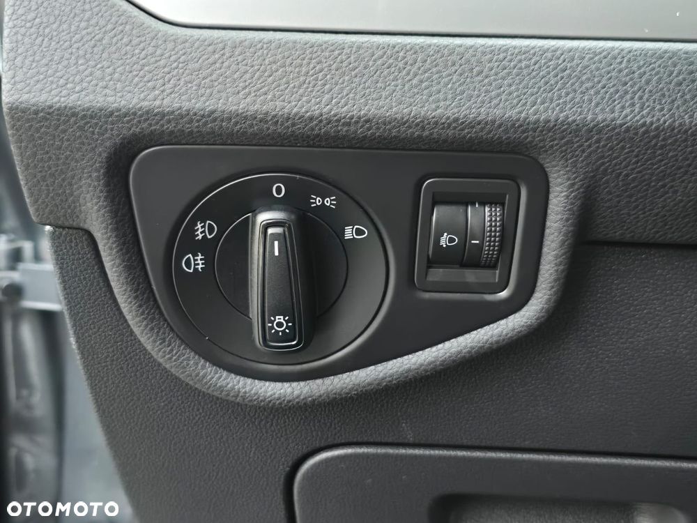 Volkswagen Touran - 15