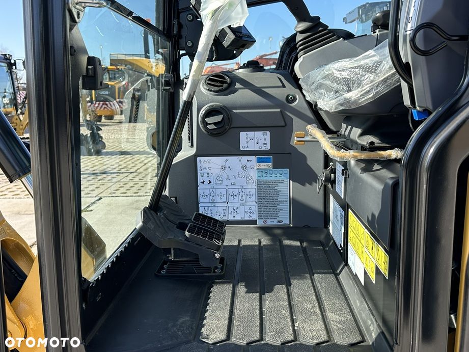 Caterpillar 302 CR - 22