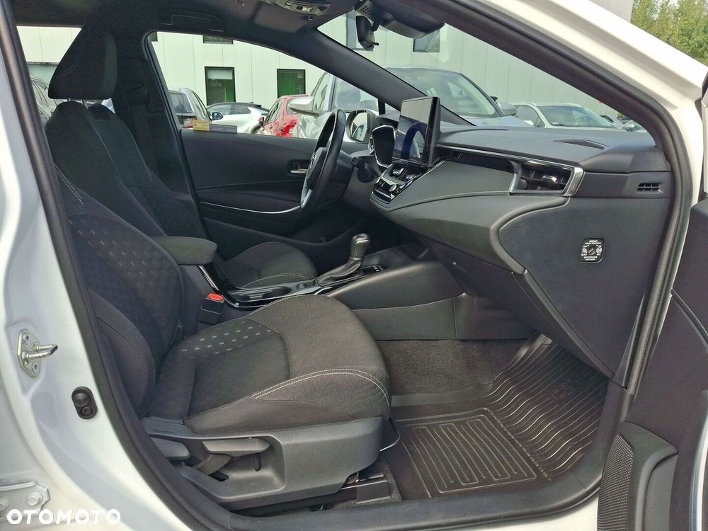 Toyota Corolla 1.8 Hybrid Comfort - 23