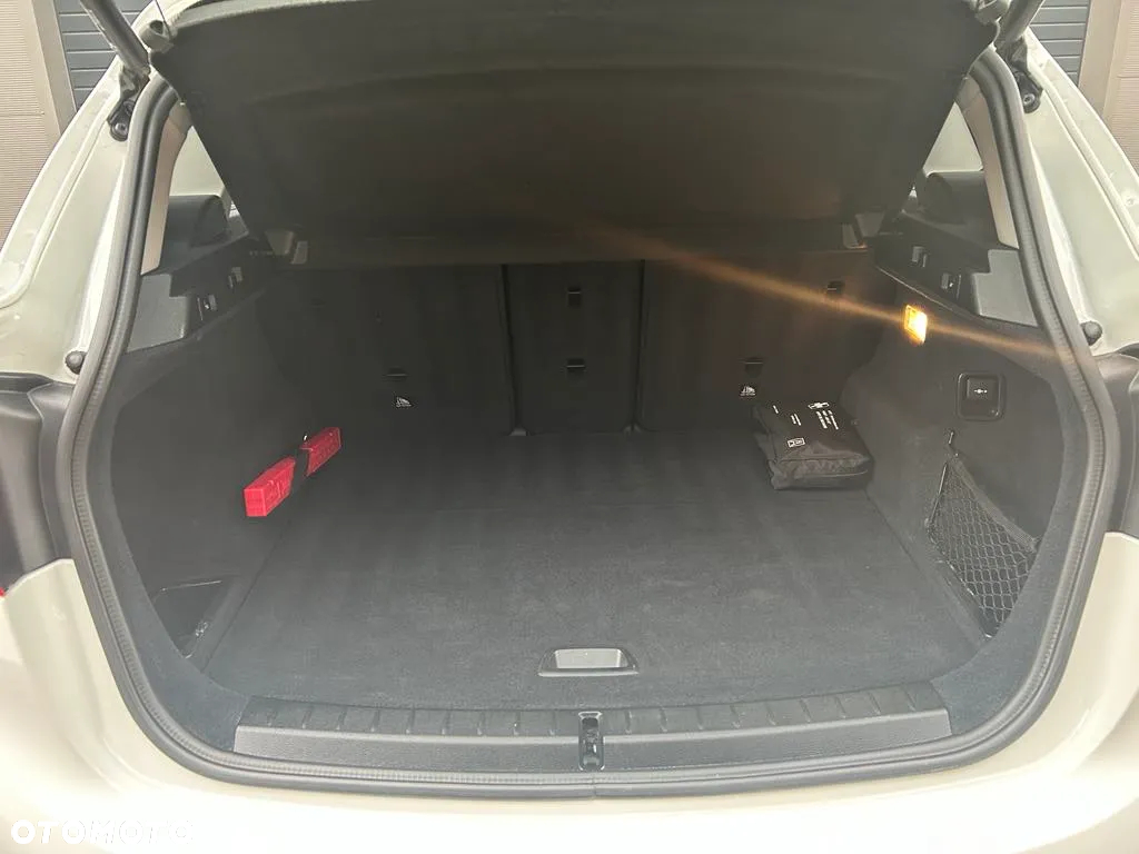 BMW Seria 2 218d - 21