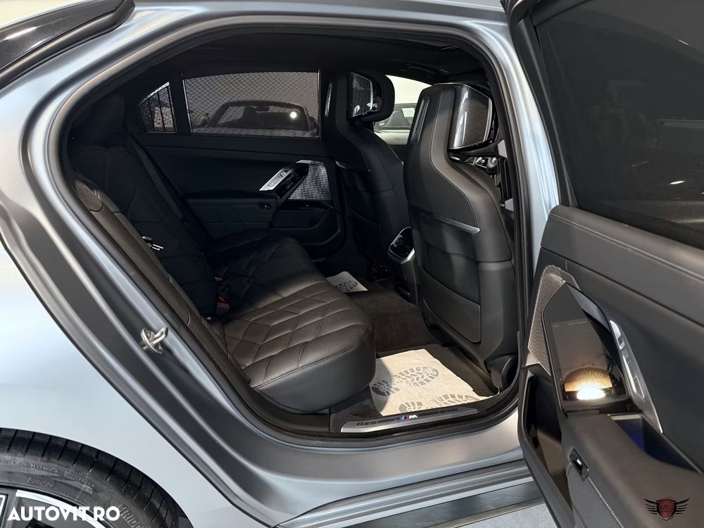 BMW i7 xDrive60 - 17