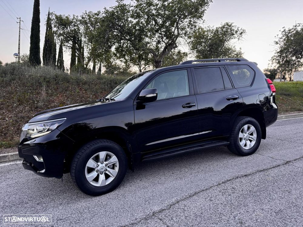 Toyota Land Cruiser 2.8 D-4D Auto Executive - 32