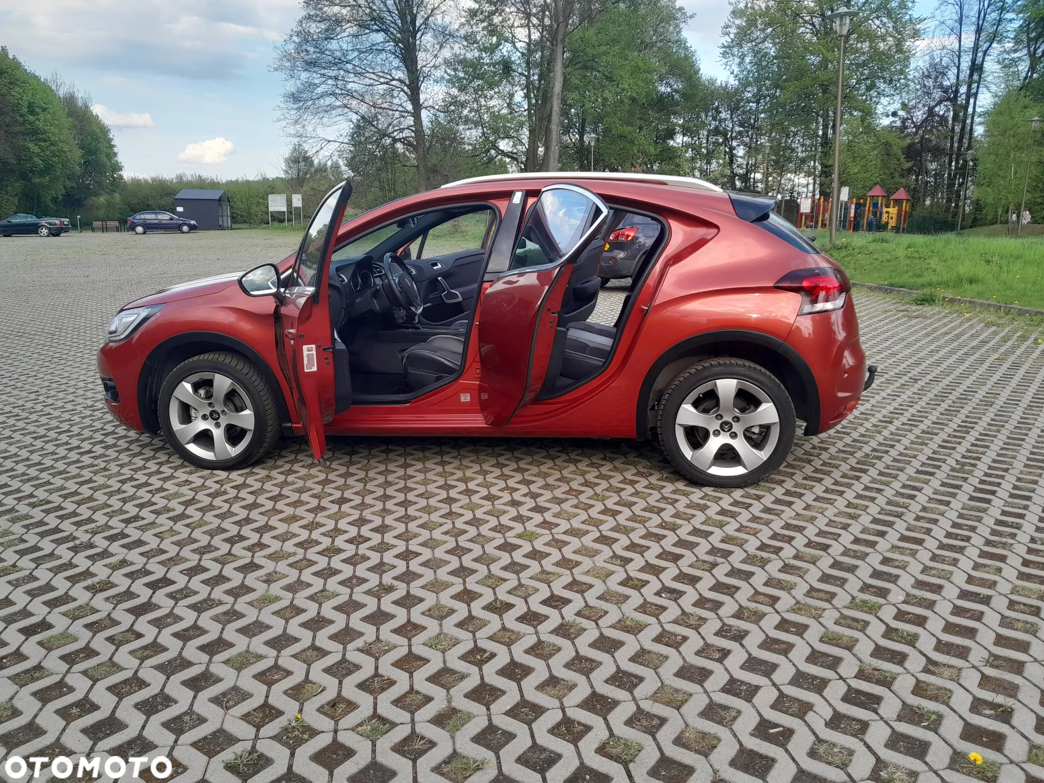 Citroën DS4 1.6 e-HDi SoChic MCP - 27