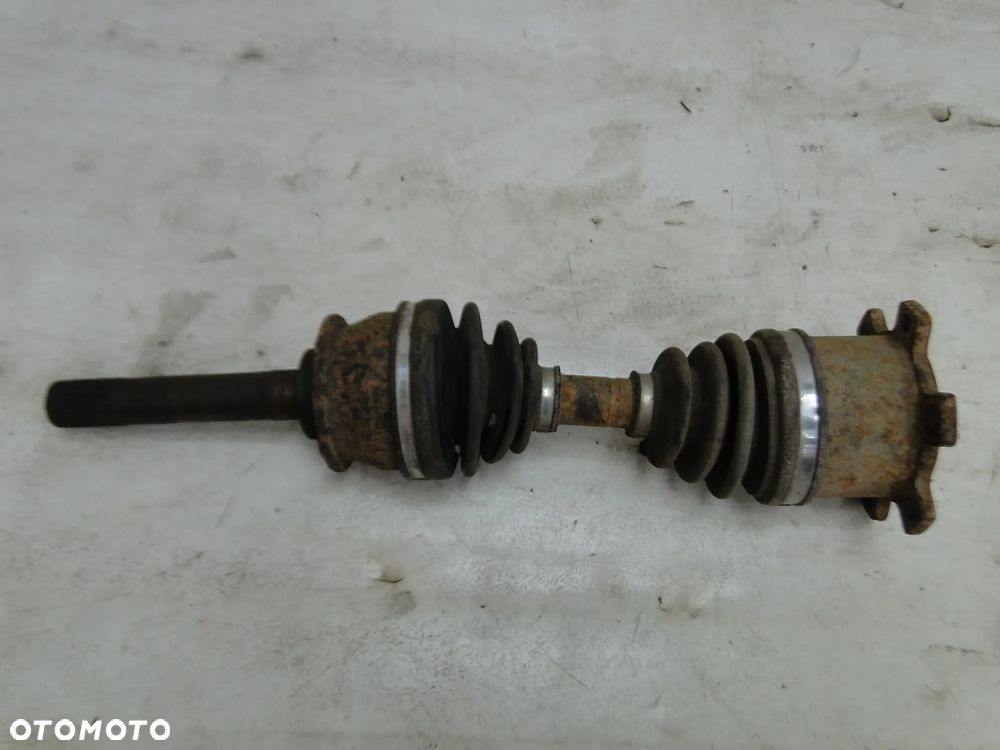 SSANGYONG KORANDO II 2 PÓŁOŚ PÓŁOŚKA LEWA PRZÓD PRZEDNIA  2.9TD - 1