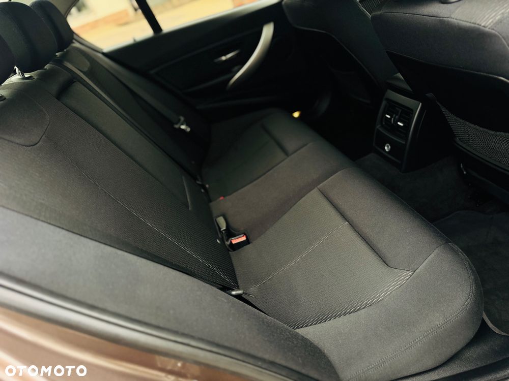 BMW Seria 3 316d DPF Edition Exclusive - 18