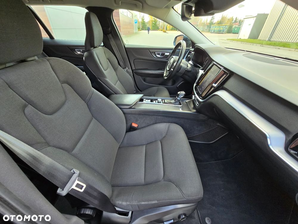 Volvo V60 D4 AWD Geartronic Momentum - 23