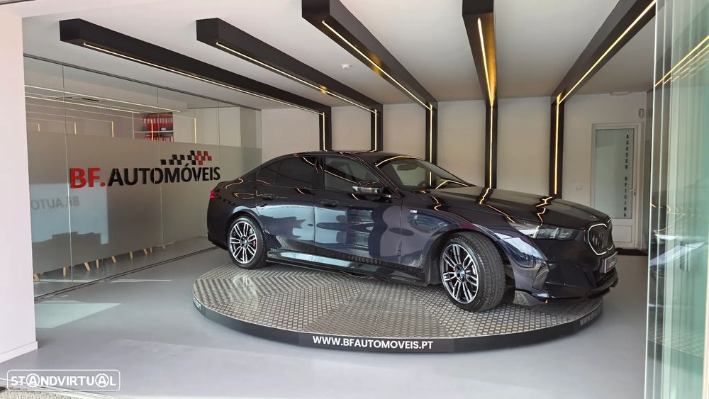 BMW 530 e Pack Desportivo M Pro - 10