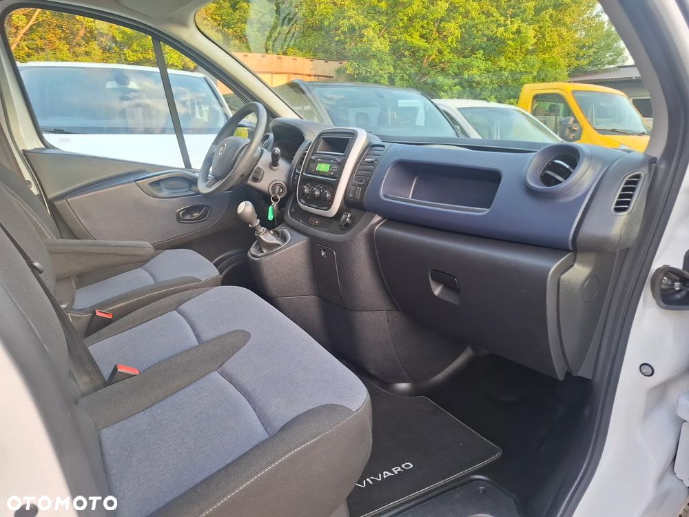 Opel Vivaro 2018 L2H2 MAXI * klima 3osobowy - 22
