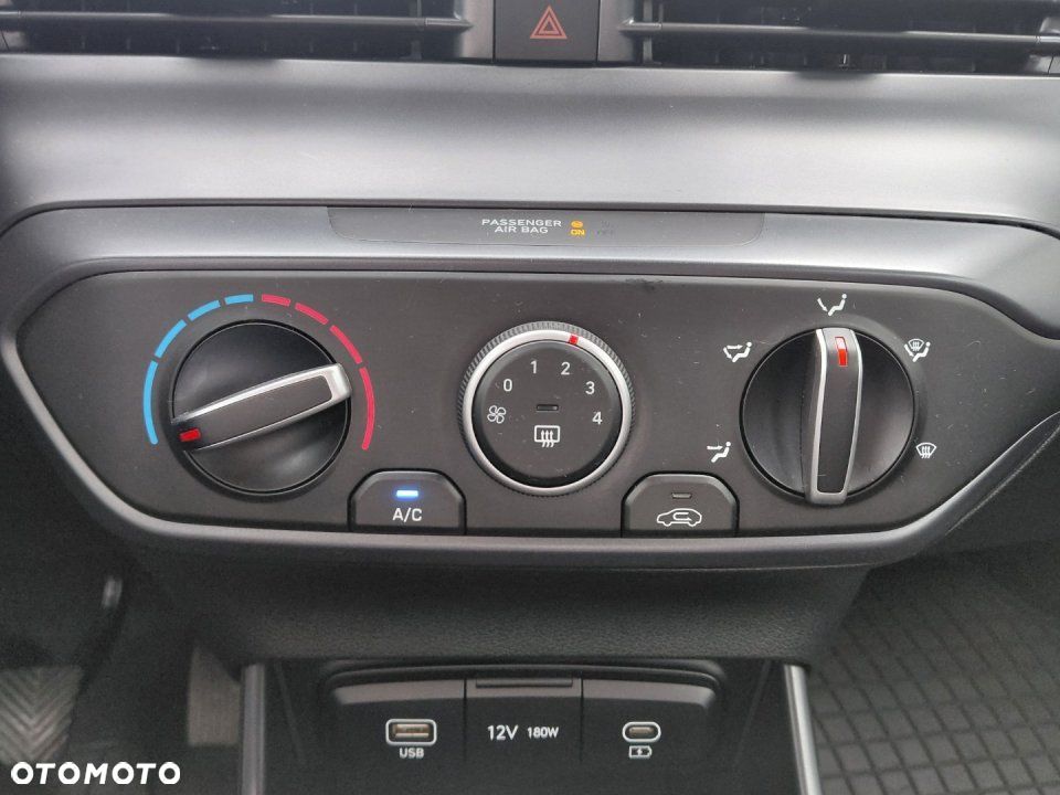 Hyundai i20 - 20