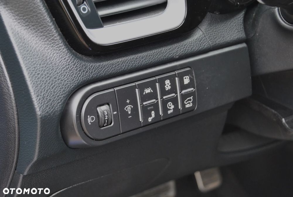 Kia Ceed SW 1.6 GDI DCT OPF Plug-in-Hybrid Platinum - 13