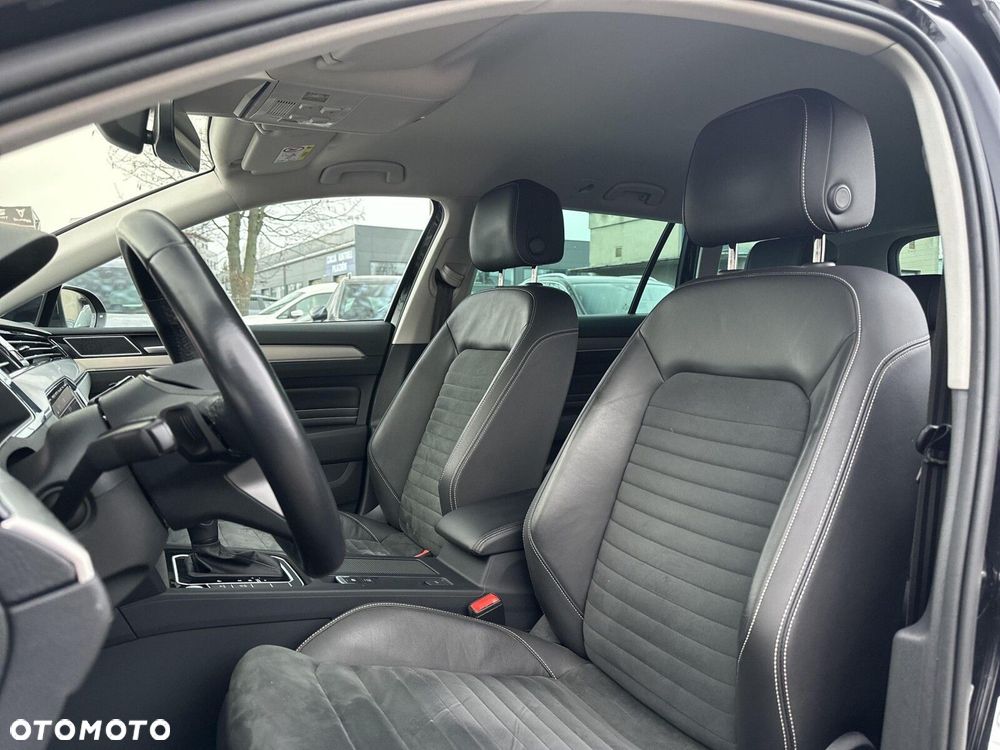 Volkswagen Passat - 13