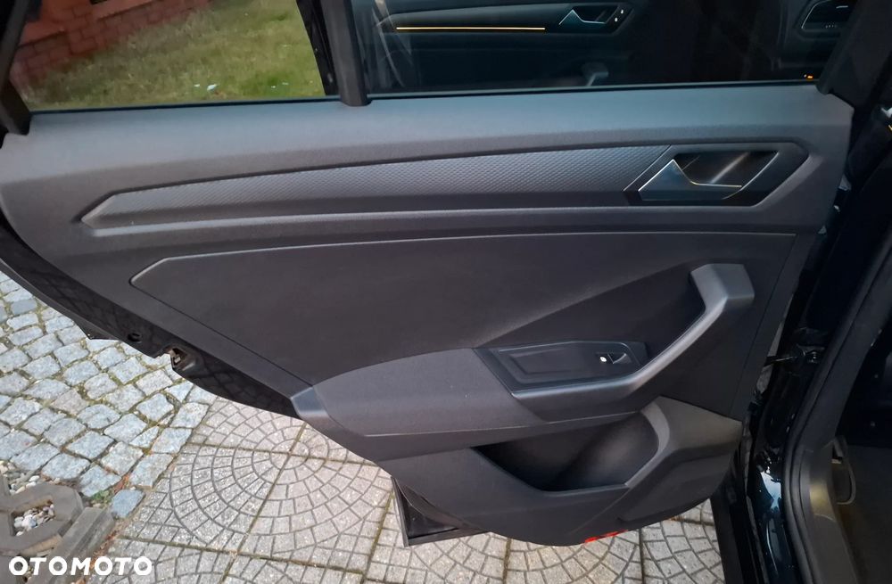 Volkswagen T-Roc 1.5 TSI ACT OPF IQ.DRIVE - 37