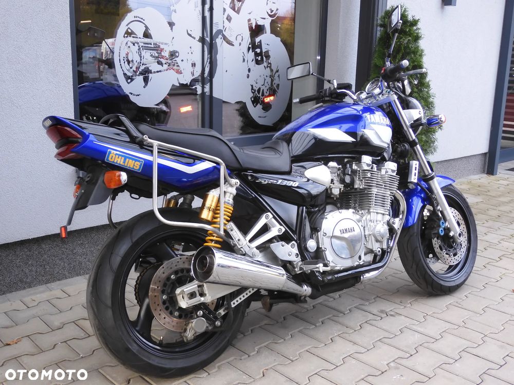 Yamaha XJR - 7