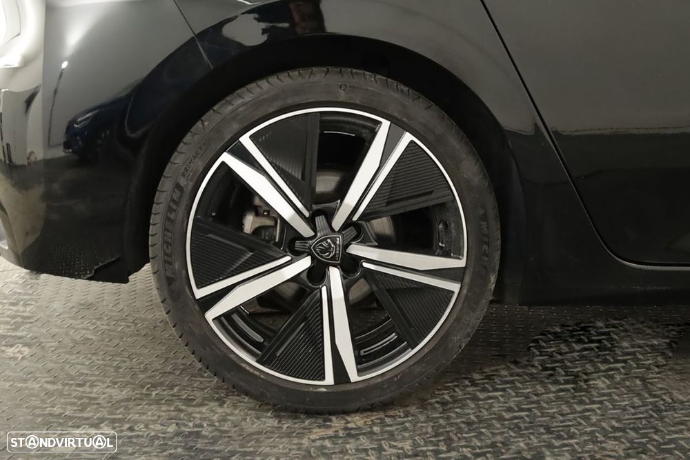 Peugeot 308 1.2 PureTech GT EAT8 - 5