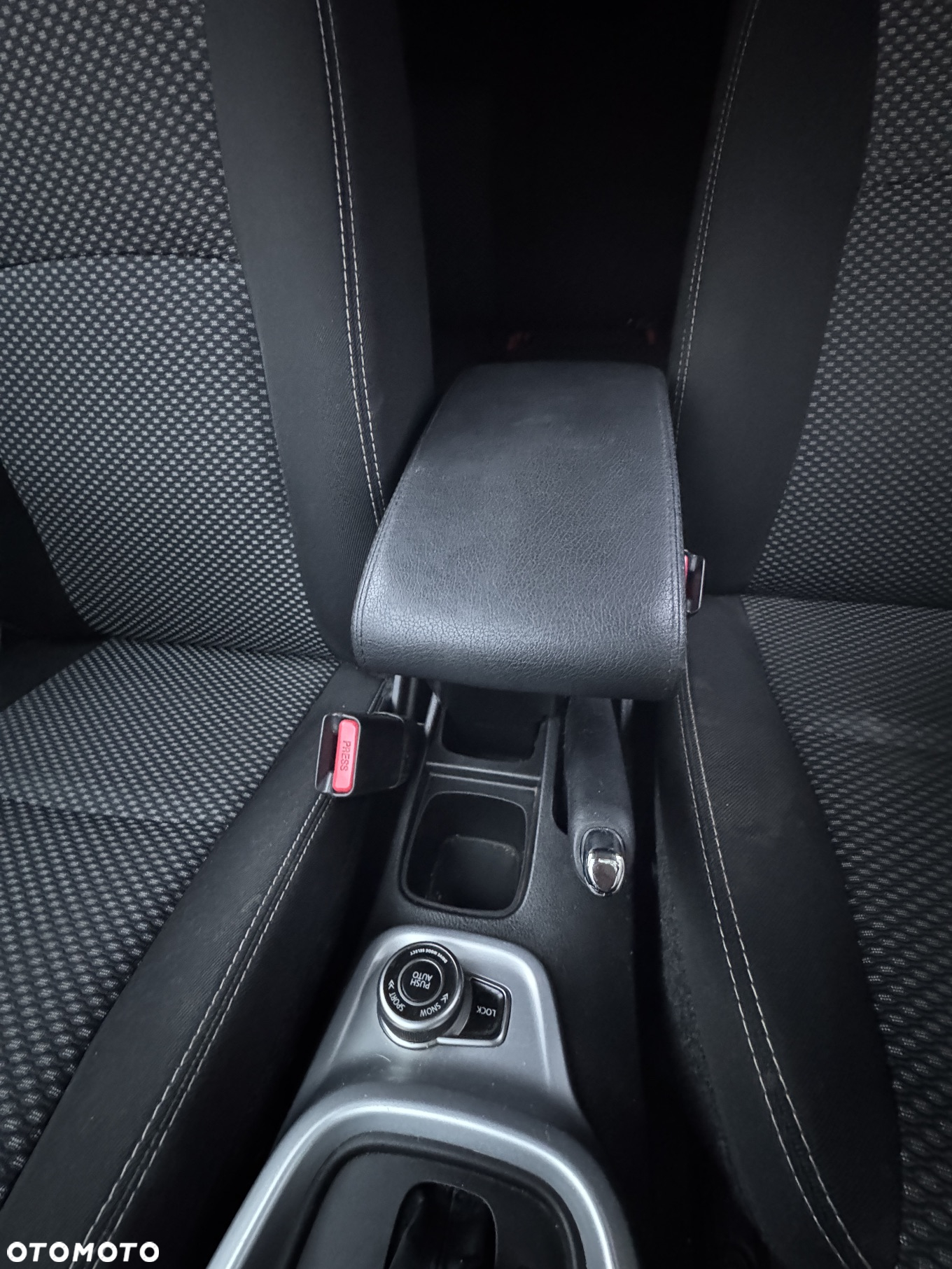 Suzuki Vitara 1.6 Comfort 4WD - 27