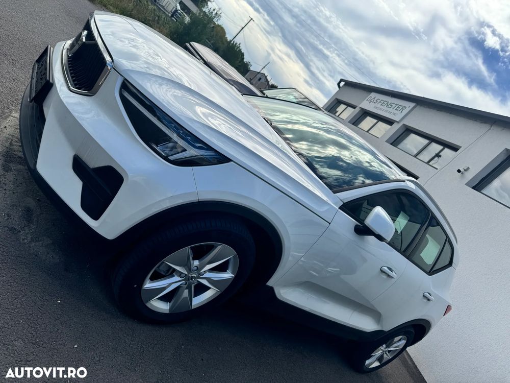 Volvo XC 40 B3 AT FWD MHEV Core - 3