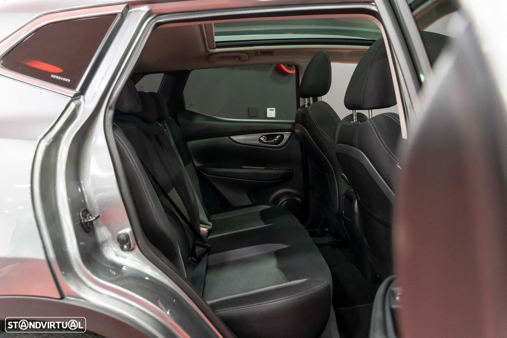 Nissan Qashqai 1.3 DIG-T N-Connecta J18 - 21