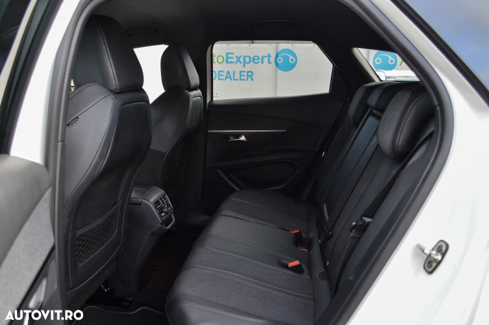 Peugeot 3008 1.6 BlueHDI S&S EAT6 GT-Line - 31