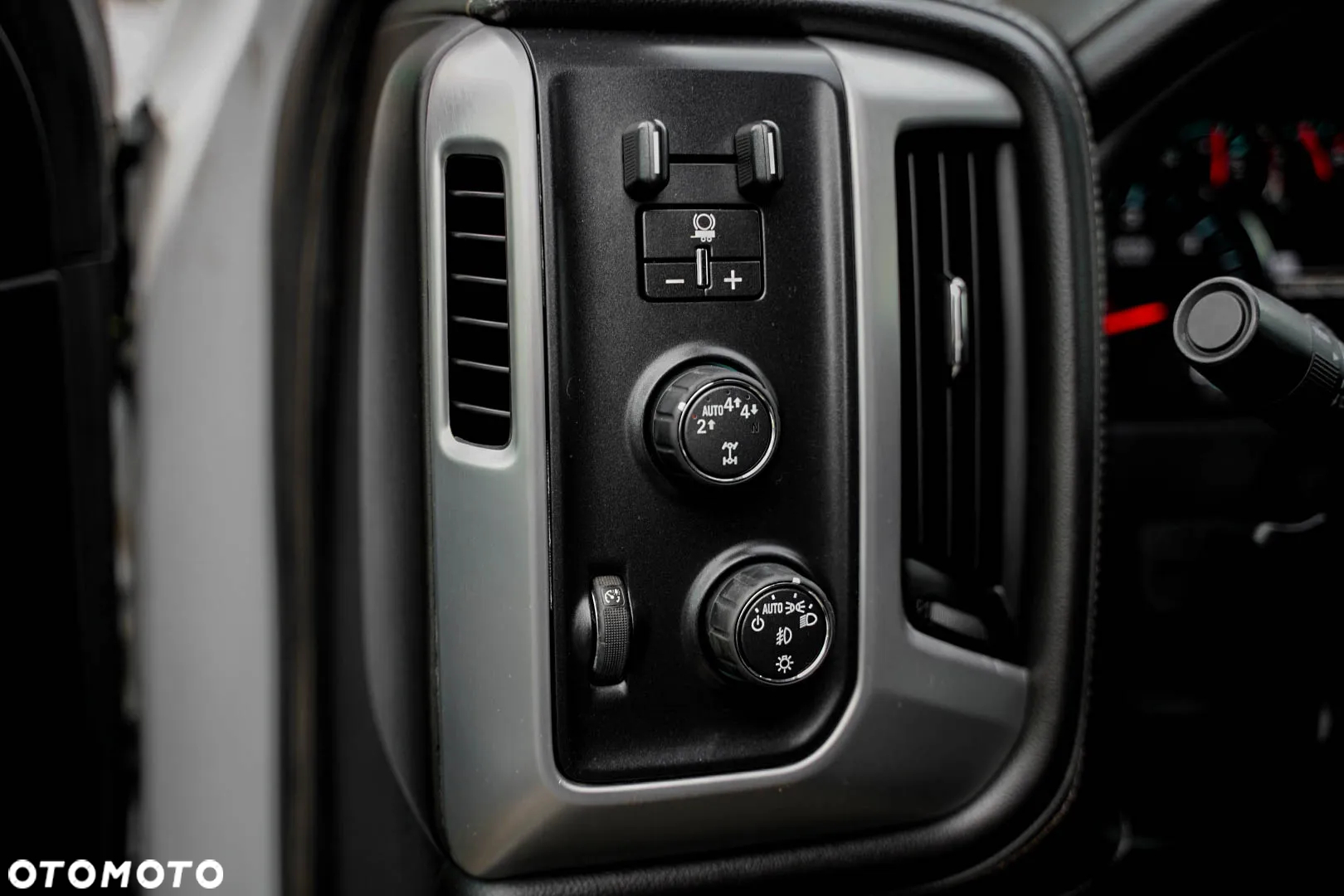 GMC Sierra - 33