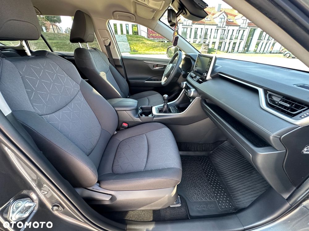 Toyota RAV4 - 31