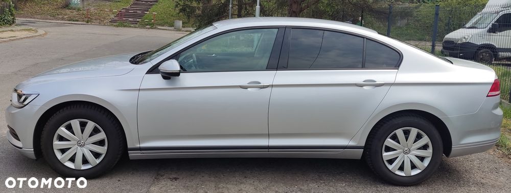 Volkswagen Passat 2.0 TDI SCR Trendline - 3