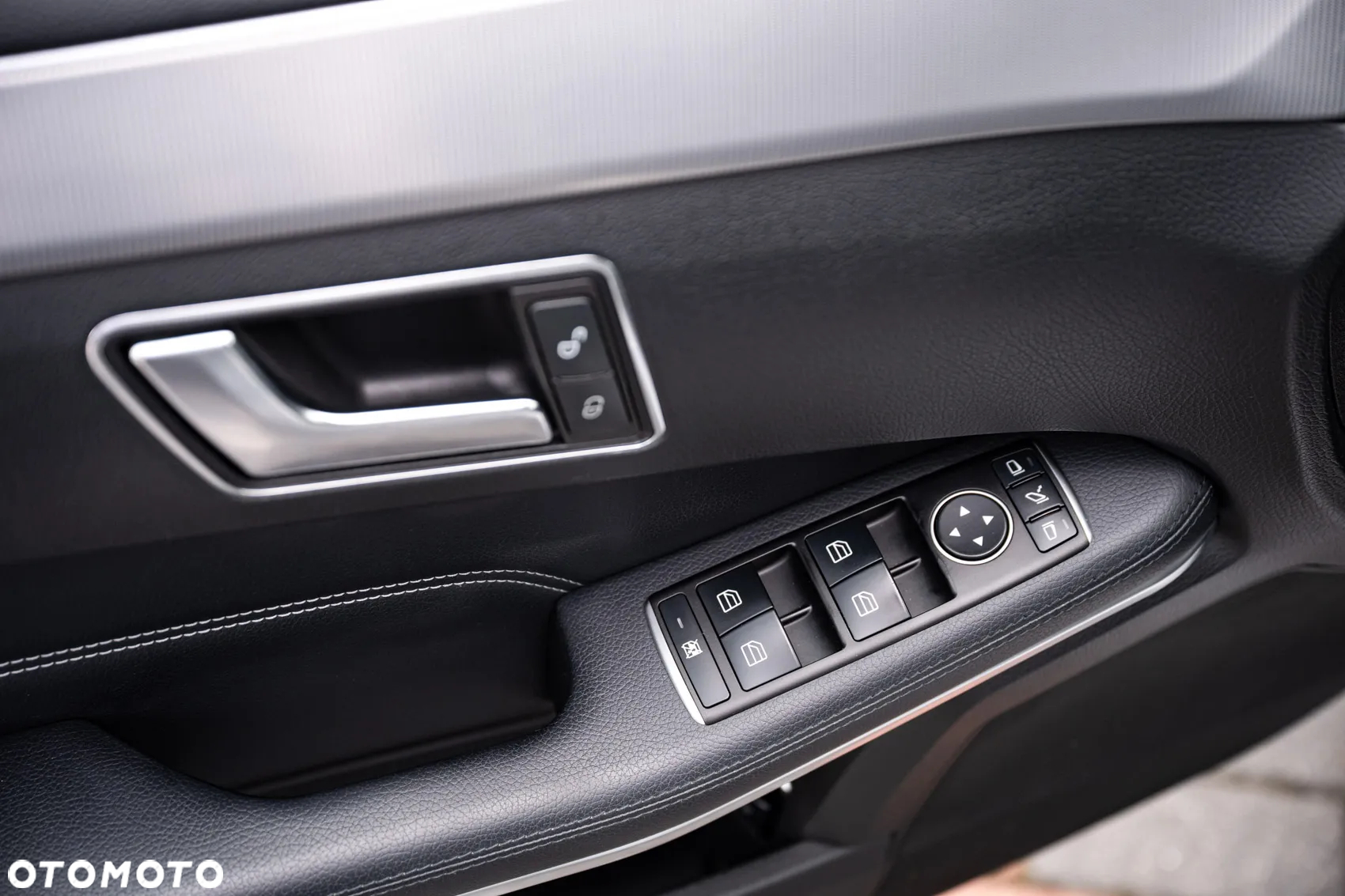 Mercedes-Benz Klasa E 220 BlueTEC 4-Matic Avantgarde - 16
