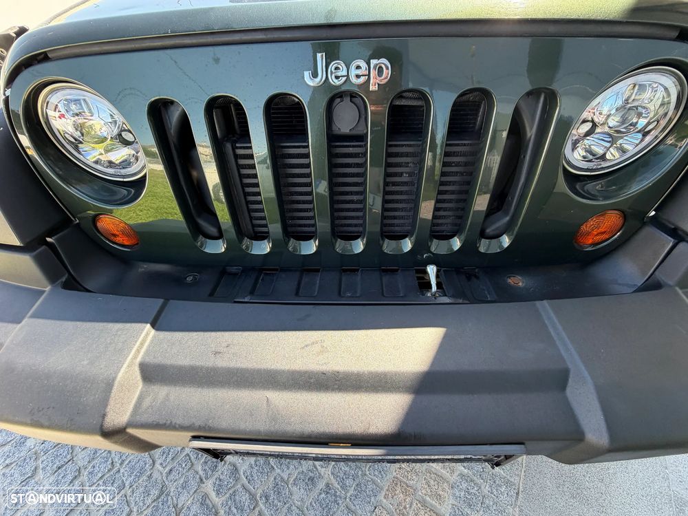 Jeep Wrangler Unlimited 2.8 CRD MTX Sahara Urban Edition - 41