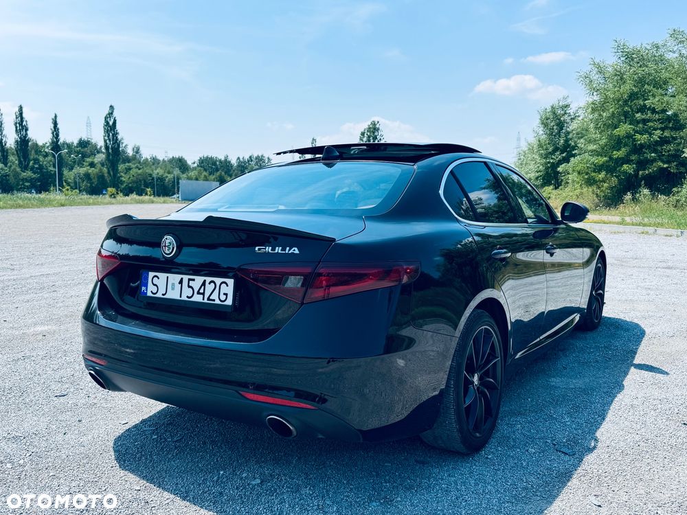 Alfa Romeo Giulia 2.0 Turbo 16V AT8 Veloce Ti - 7