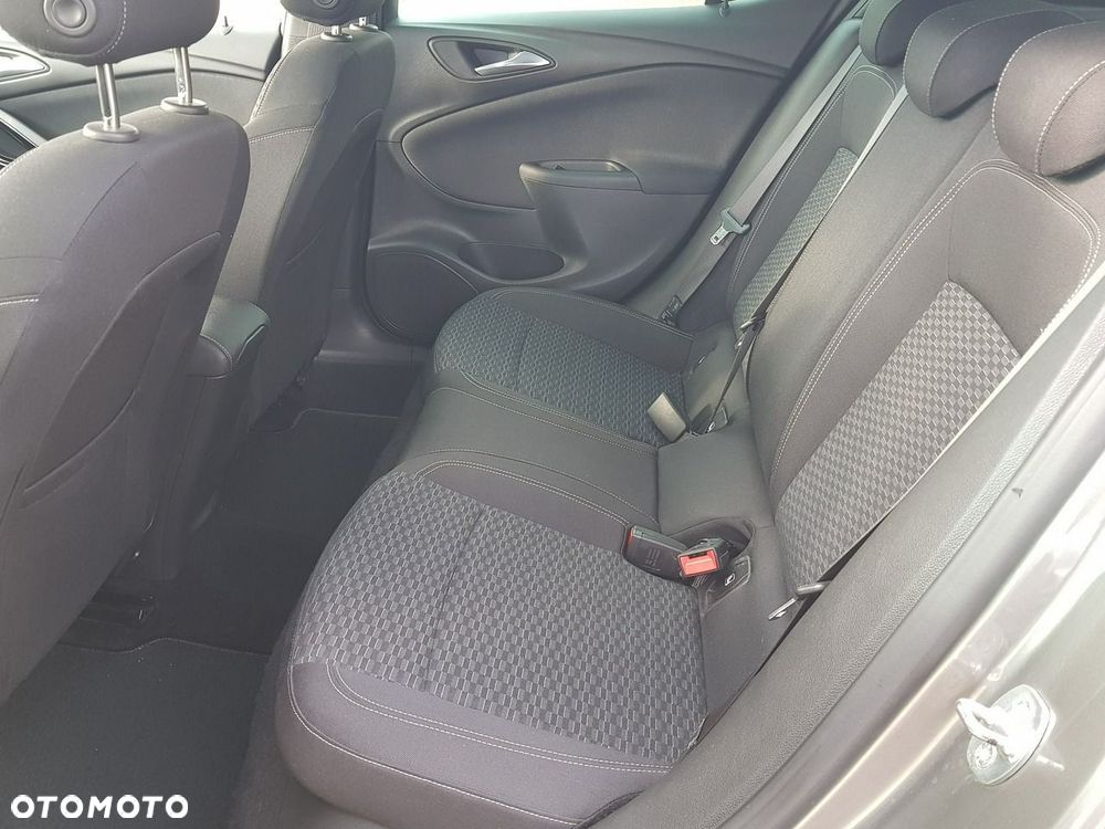 Opel Astra 1.4 Turbo Dynamic - 11
