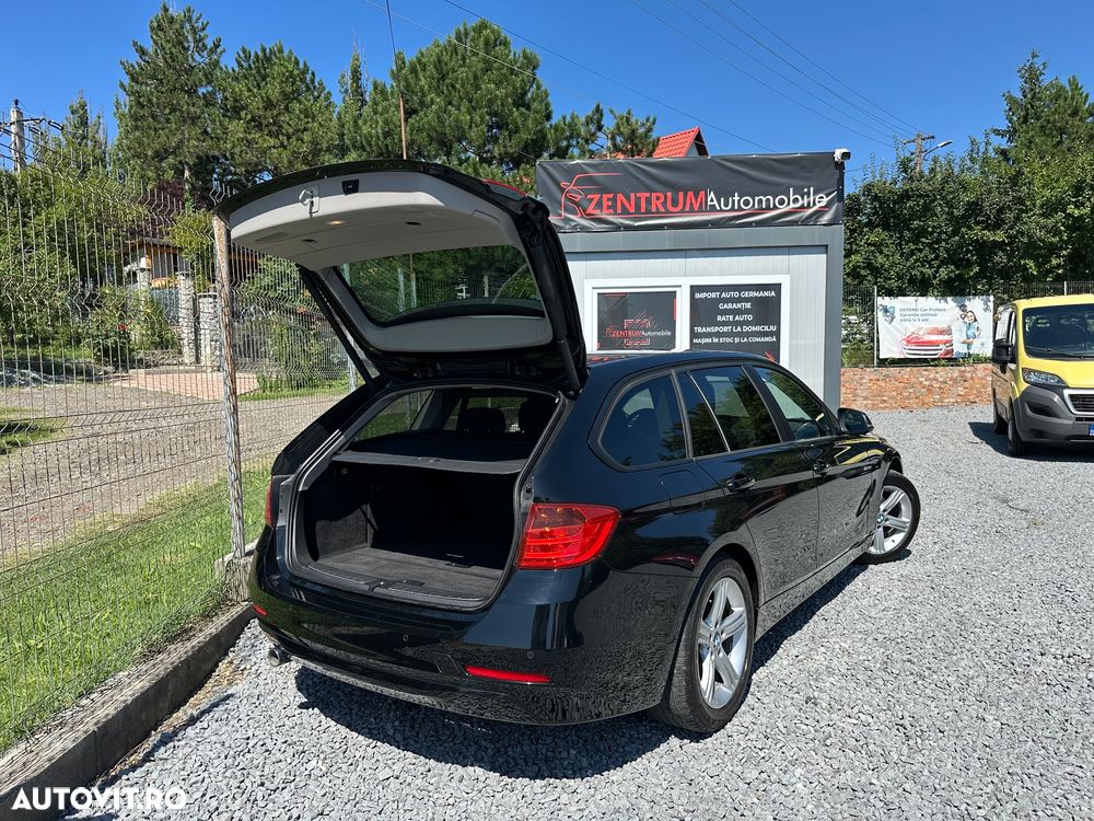 BMW Seria 3 320d DPF Touring Aut. Edition Sport - 12