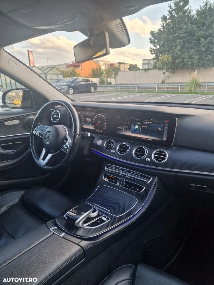 Mercedes-Benz E 220 d T 9G-TRONIC - 12