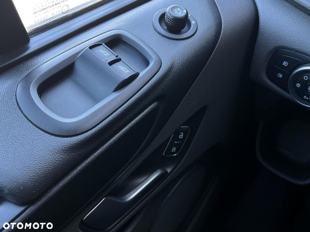 Ford Transit Custom - 13