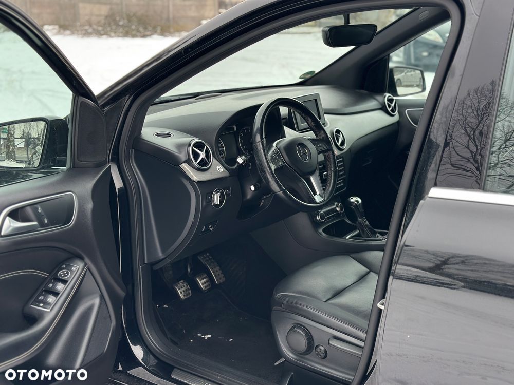 Mercedes-Benz Klasa B 180 (BlueEFFICIENCY) - 11