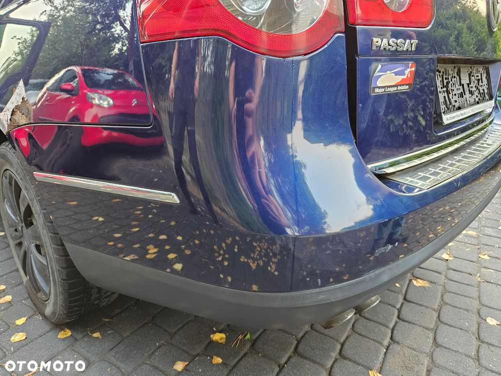 VW Passat B6 kombi  zderzak tył tylny LD5Q - 4