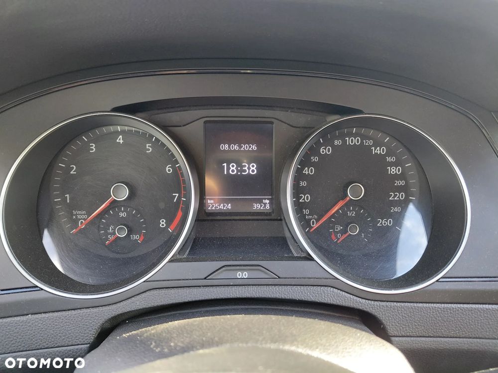 Volkswagen Passat 1.4 TSI BMT Trendline - 23