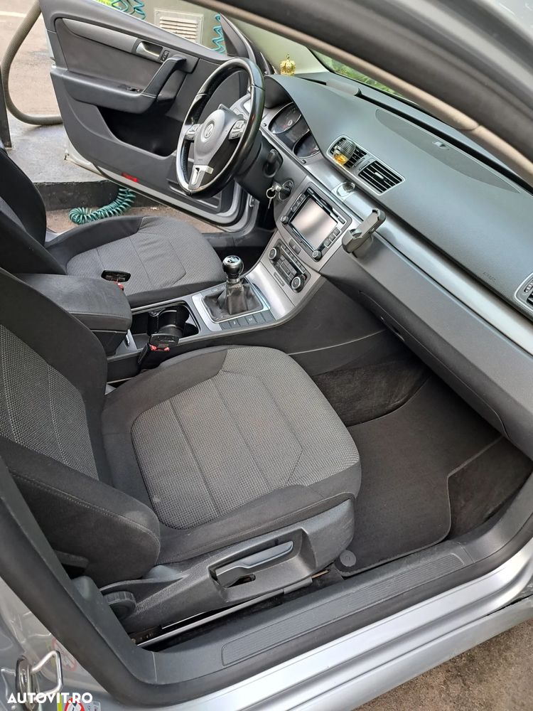 Volkswagen Passat 2.0 TDI Comfortline - 4