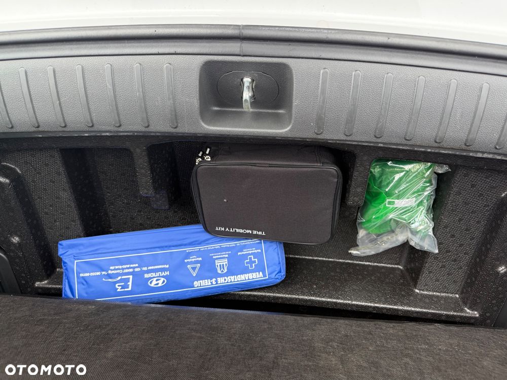 Hyundai Tucson blue 1.7 CRDi 2WD Style - 17