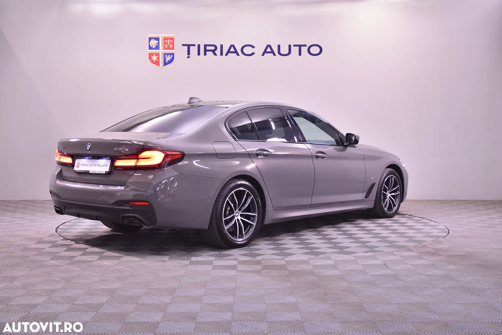 BMW Seria 5 530e xDrive AT PHEV - 5