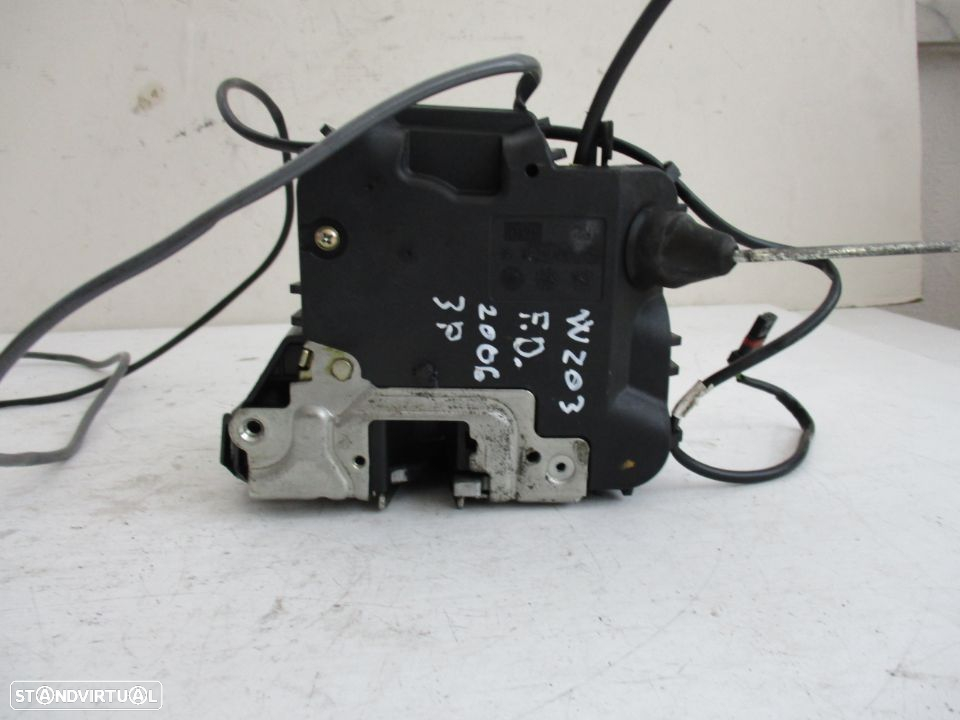 Fechadura Trinco porta Mercedes w203 frente direito - 2