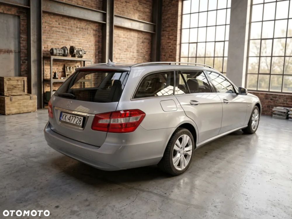 Mercedes-Benz Klasa E 220 CDI DPF BlueEFFICIENCY 7G-TRONIC Elegance - 7
