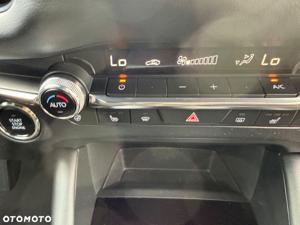 Mazda 3 e-SKYACTIV-G 122 M HYBRID DRIVE EXCLUSIVE-LINE - 12
