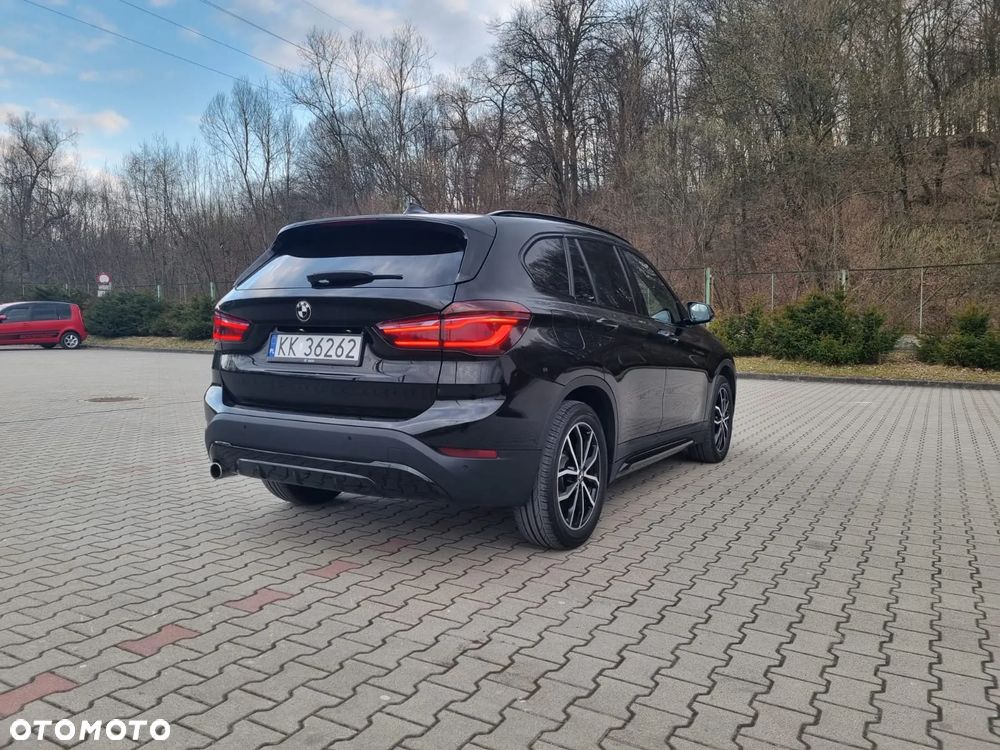 BMW X1 xDrive18d Sport Line - 6