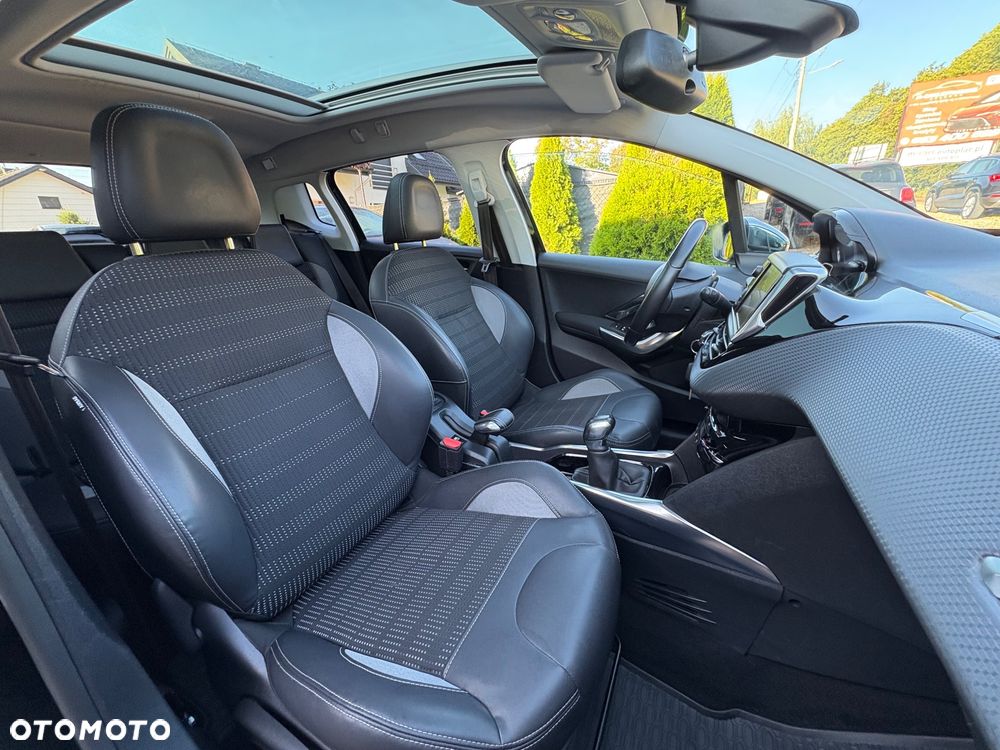 Peugeot 2008 1.6 VTi Allure - 24