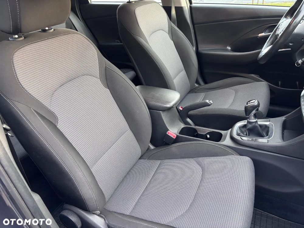 Hyundai i30 - 27